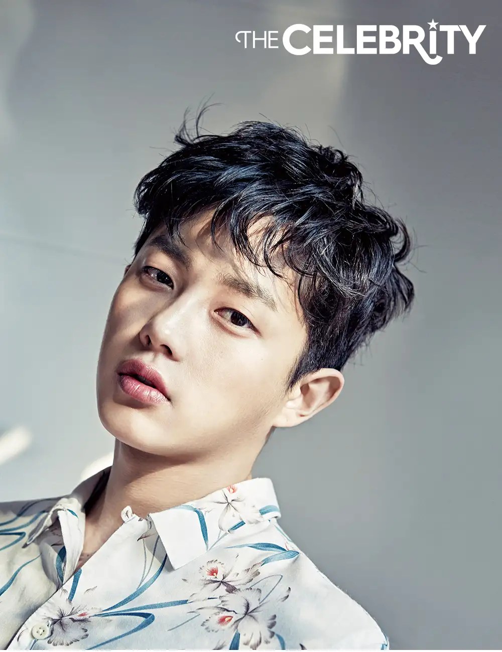 Descendants of the Sun’s Kim Min Suk Is an Innocent Flower Boy in the