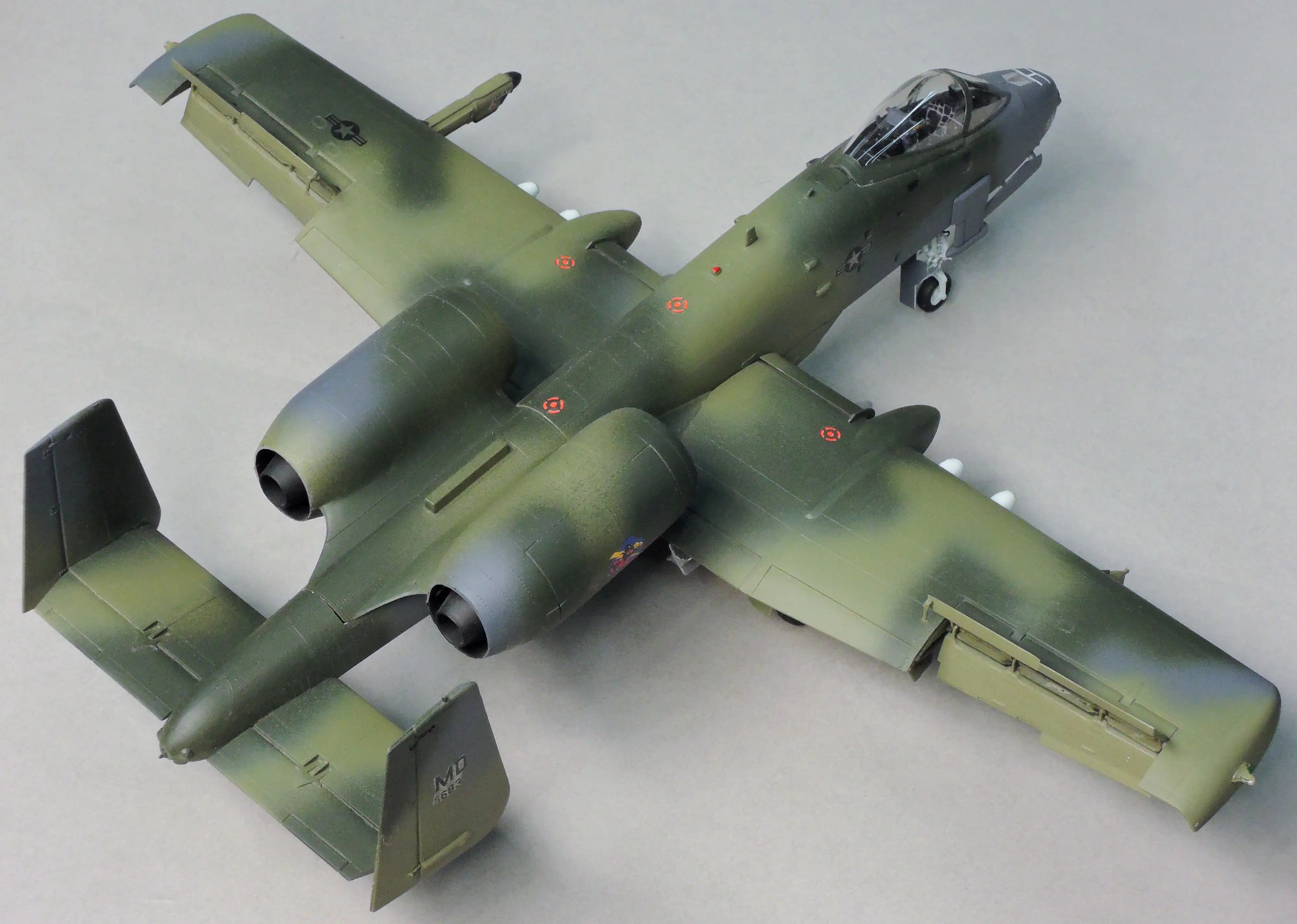 Revell 1/48 A10 Warthog FineScale Modeler Essential magazine for