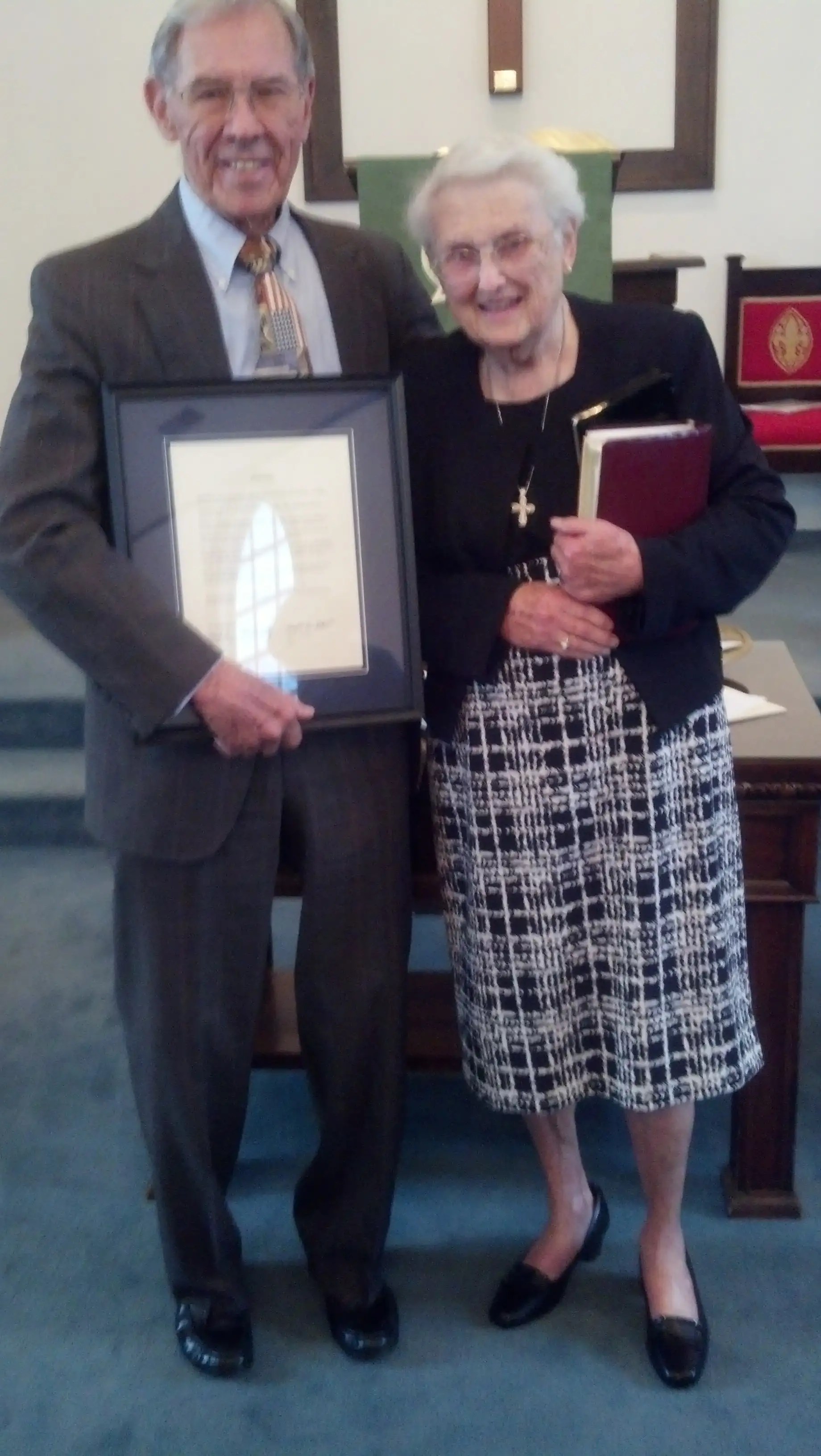 Bill Wood is 2017 'Saluting Those Who Serve' Mr. Two Bits Florida Gators