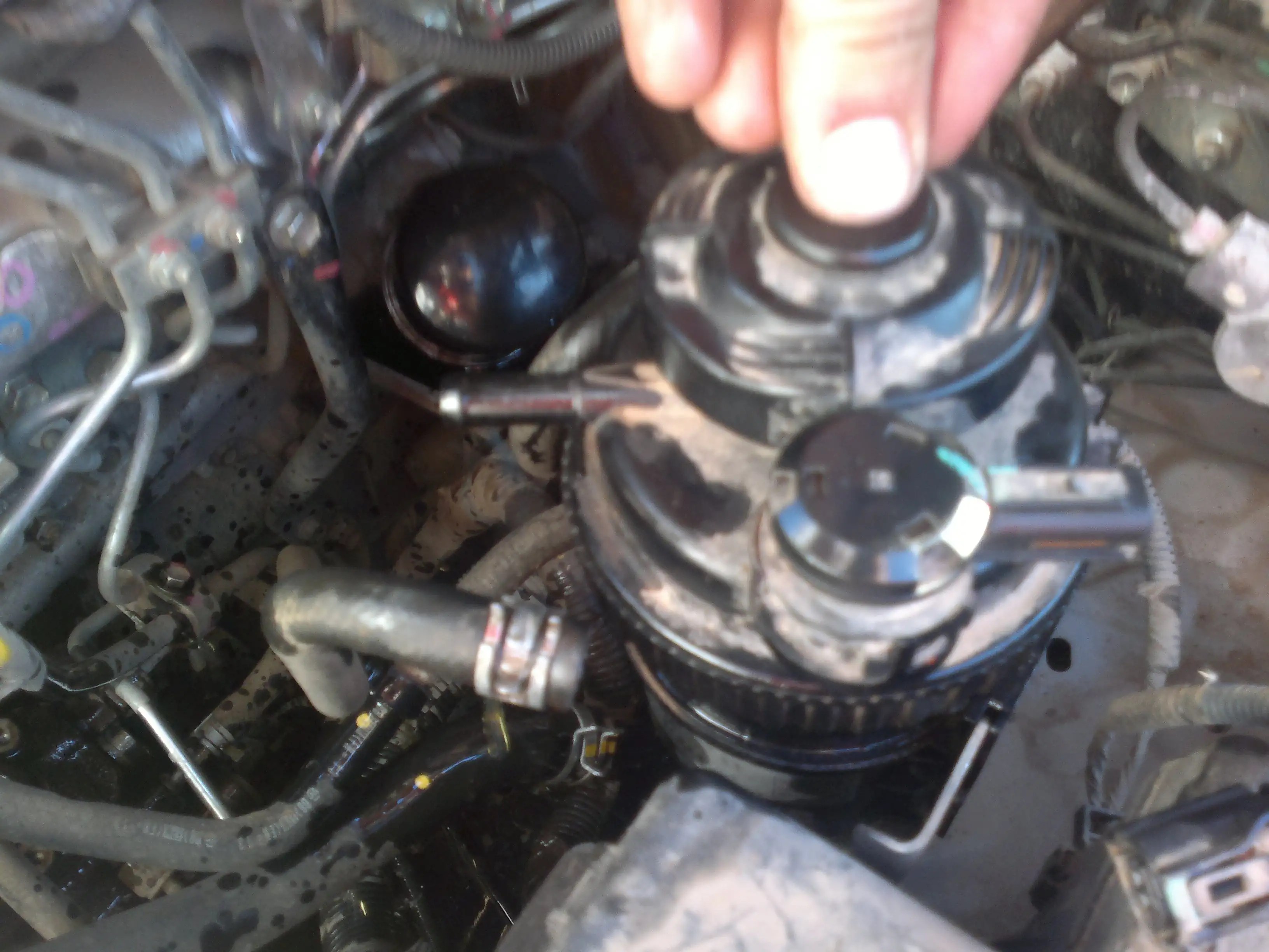 como cambiar filtro de combustible Hilux 2.5L y 3.0L D4D, FOTOS!