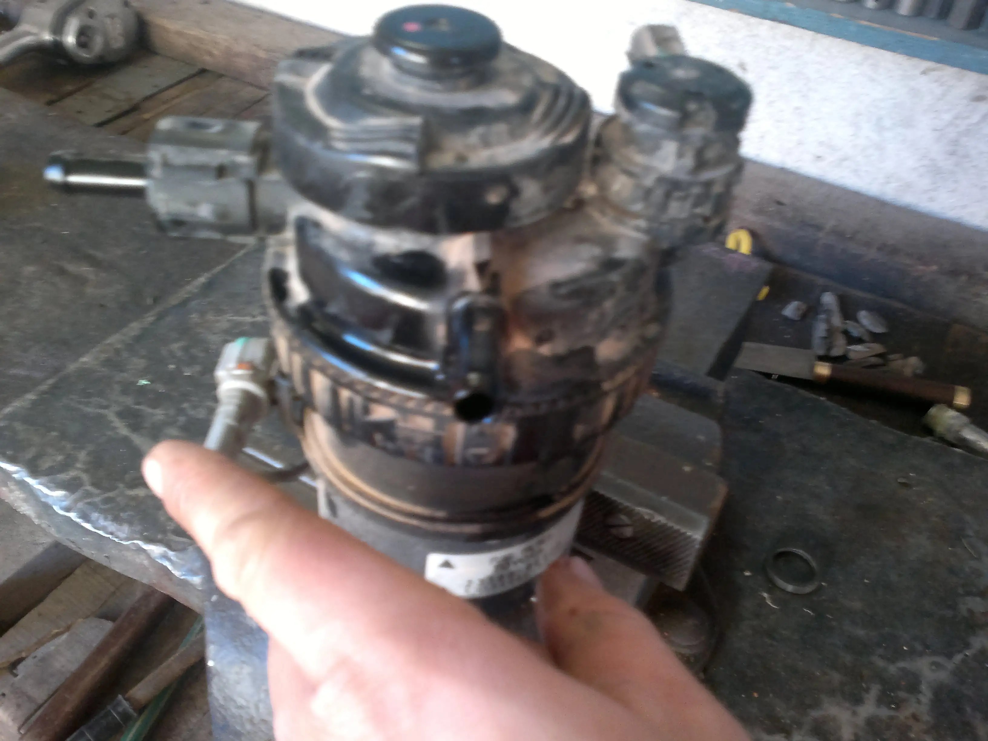 como cambiar filtro de combustible Hilux 2.5L y 3.0L D4D, FOTOS!