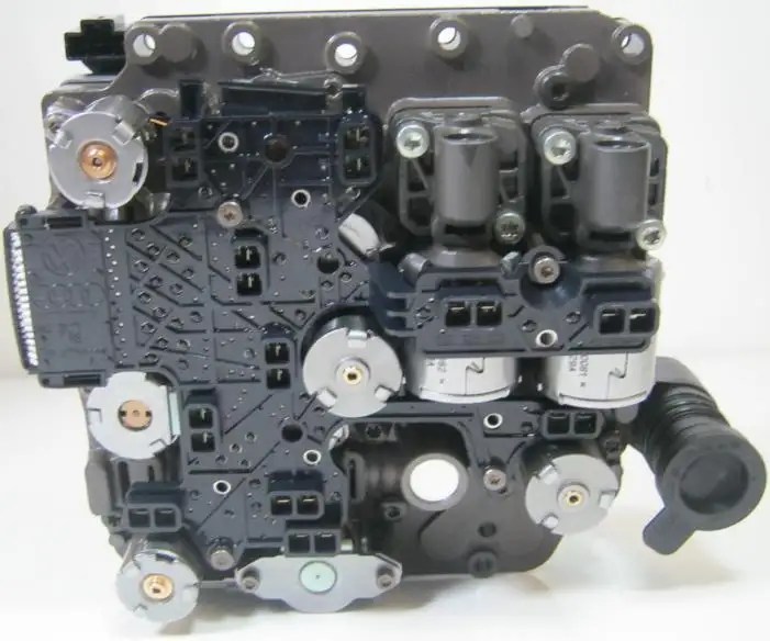 VW PASSAT JPJ DUAL CLUTCH GEARBOX MECHATRONIC UNIT