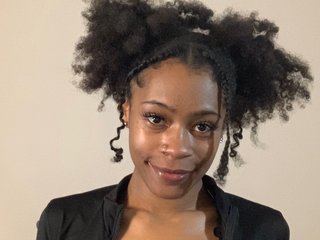 Watch Ebony Cams with Beautiful Cam Girls from Africa, USA & Colombia