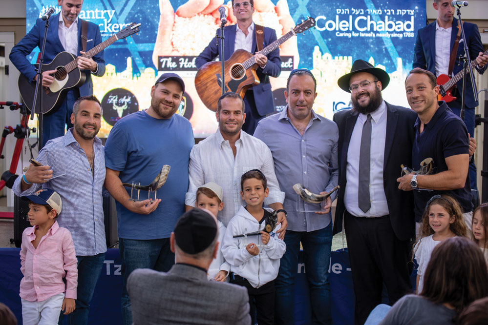 VERY SUCCESSFUL ANNUAL PANTRY PACKERS EVENT IMAGE Magazine