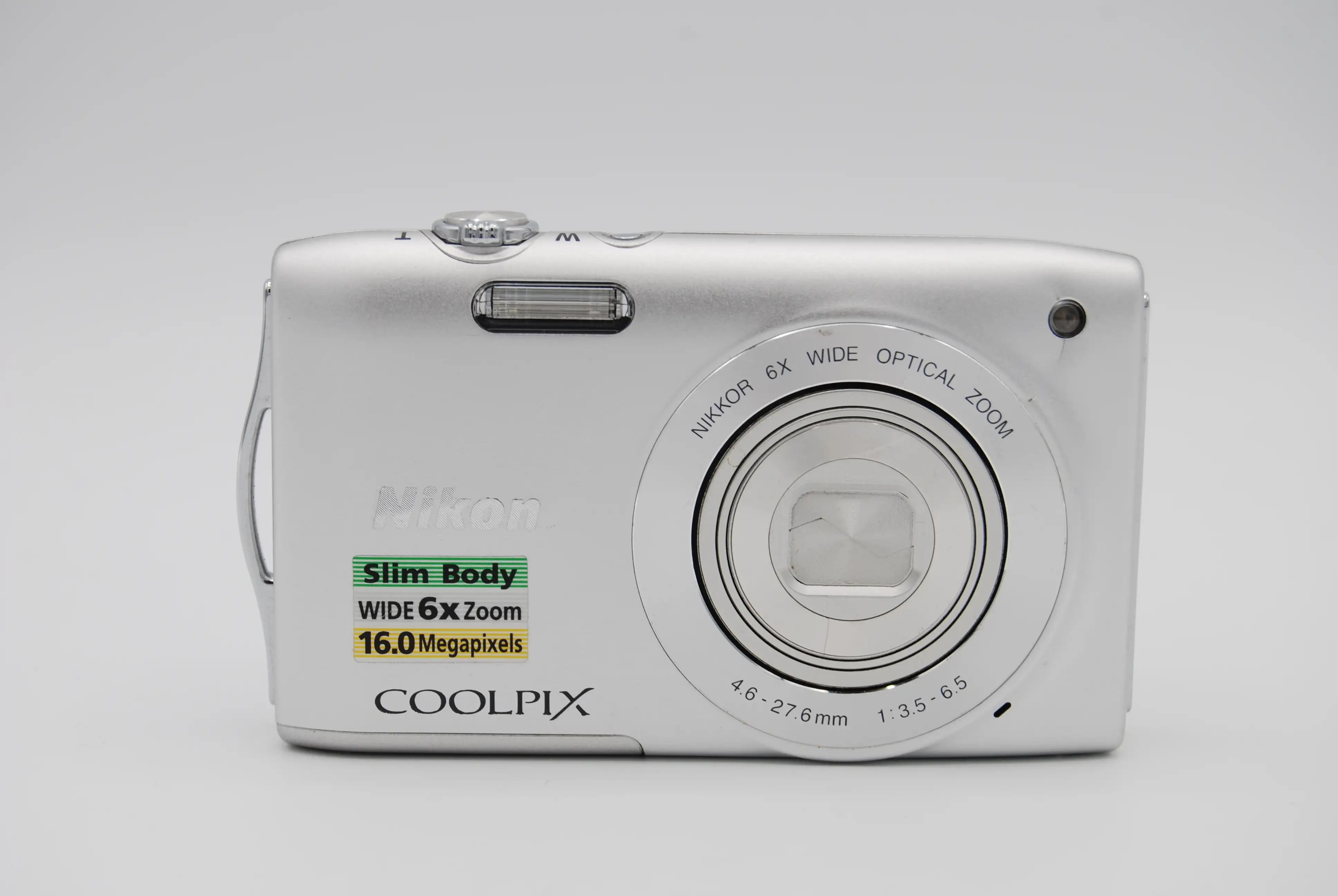 Nikon COOLPIX S3200 16.0 MP 6x DIGITAL CAMERA SILVER WITH BATTERY