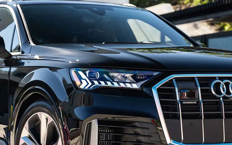 Audi Q7 vs. BMW X7 2024 Model Comparison SidebySide