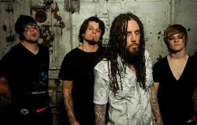 Love And Death Perfectly Preserved (2021) METAL JUKEBOX
