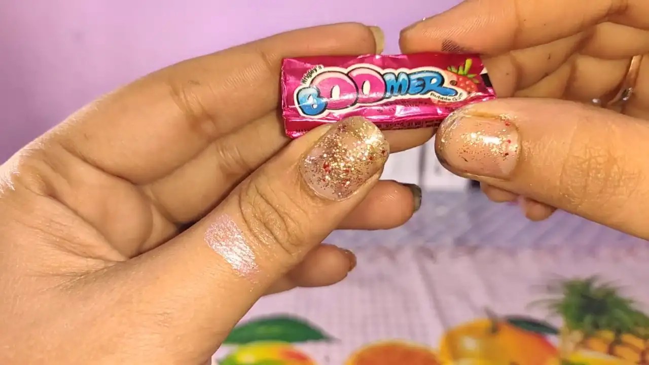 Boomer Chewing Gum Roll