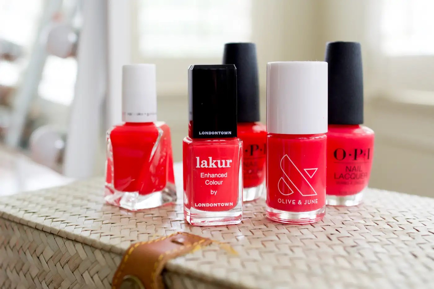 Opi Bubble Bath On Toes