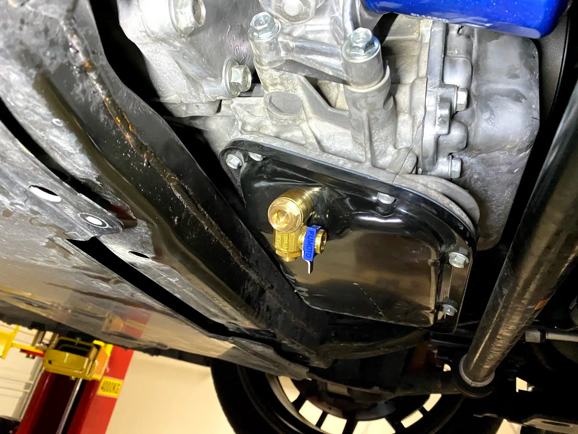 Oil Drain Plug Easy Valve (Fumoto) or or OEM Nissan GTR