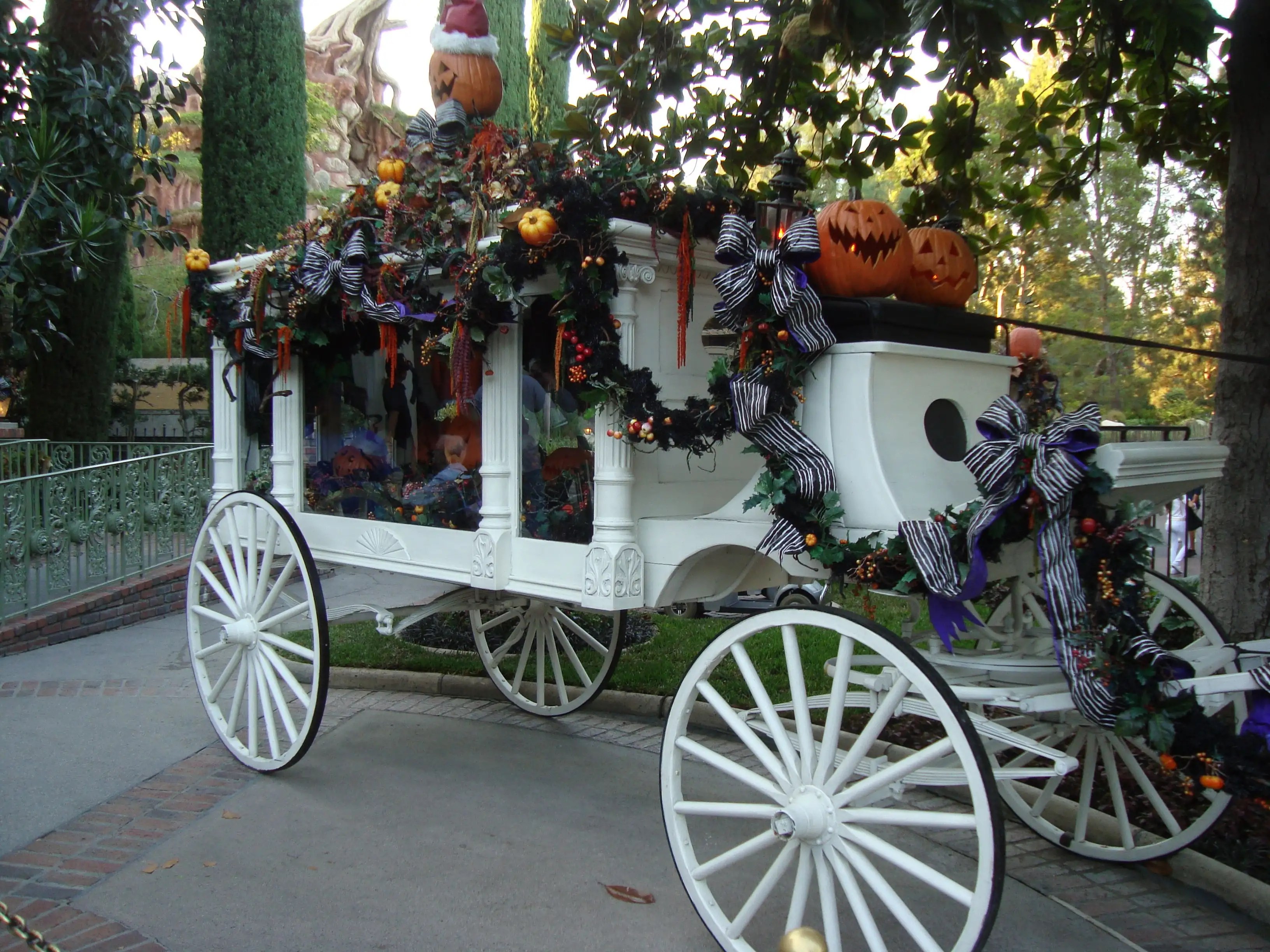 Home Accents Haunted Hearse
