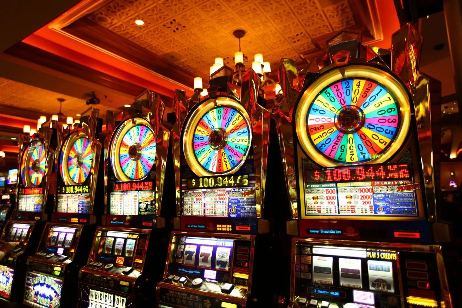 How To Hit The Jackpot On Slot Machines