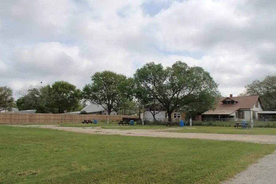 City Park RV Rentals Moulton, TX