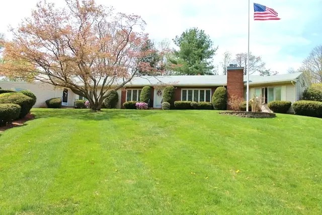 Single Family House for Rent Woburn, MA 5 Bedroom Greater Boston