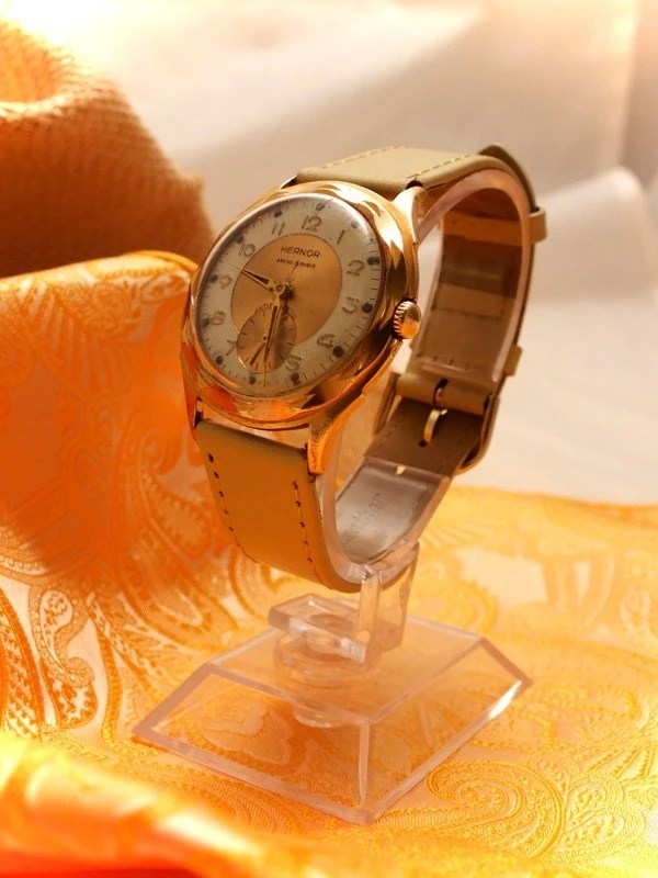 Are gold watches really out of fashion ? WatchUSeek Watch Forums