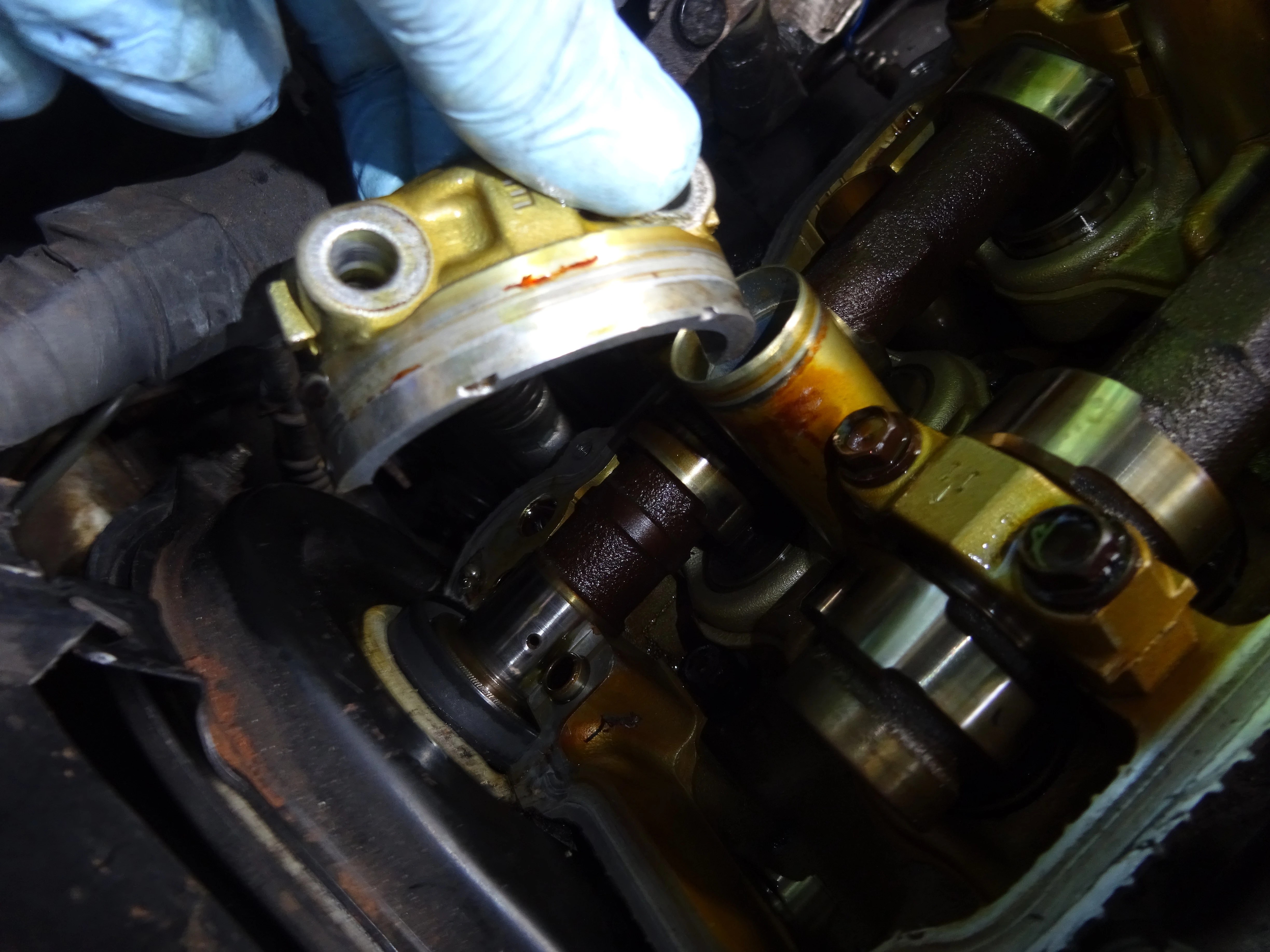 Doing my rear valve cover gasket, Yikes! Toyota Nation Forum