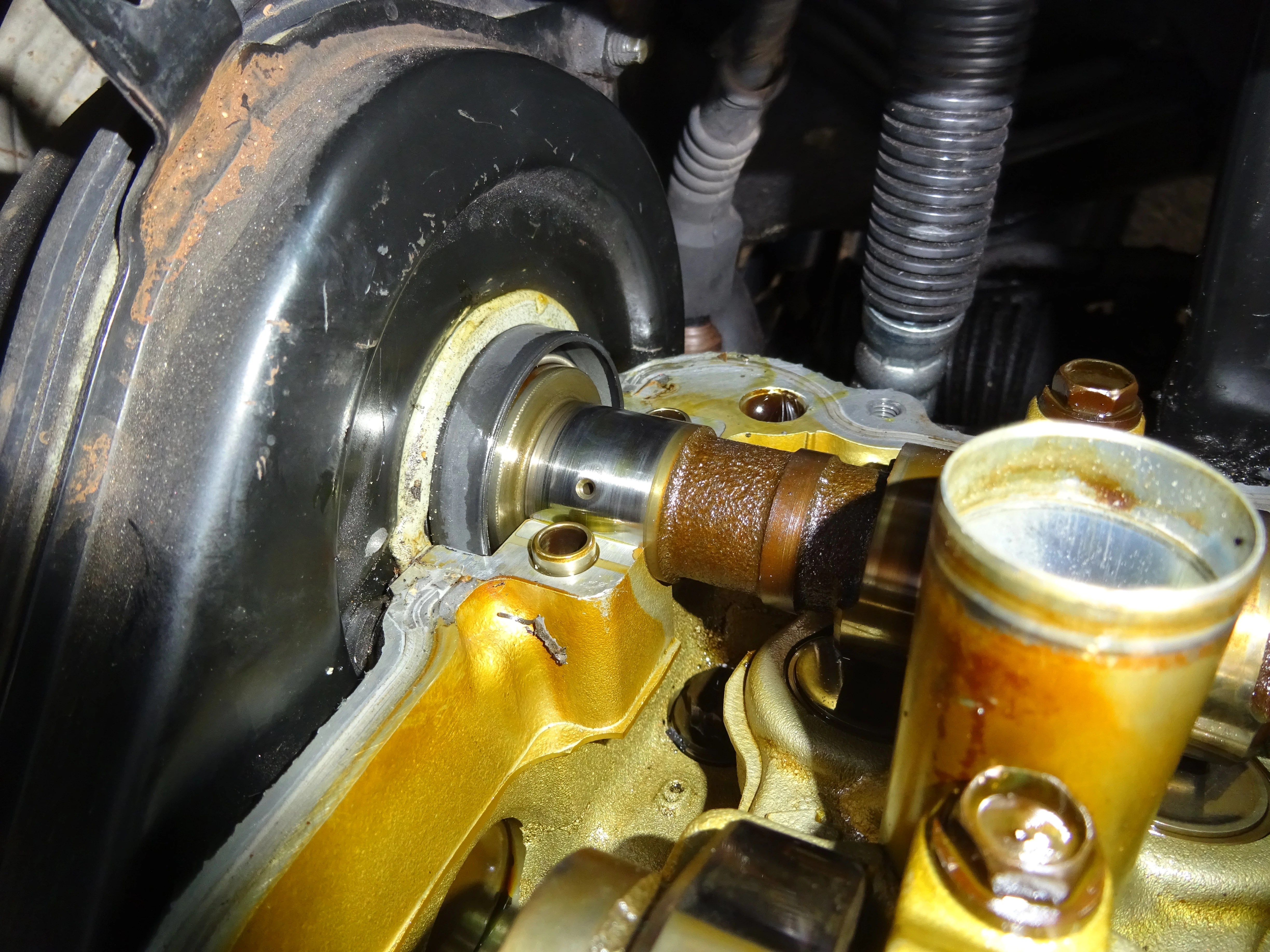 Doing my rear valve cover gasket, Yikes! Toyota Nation Forum