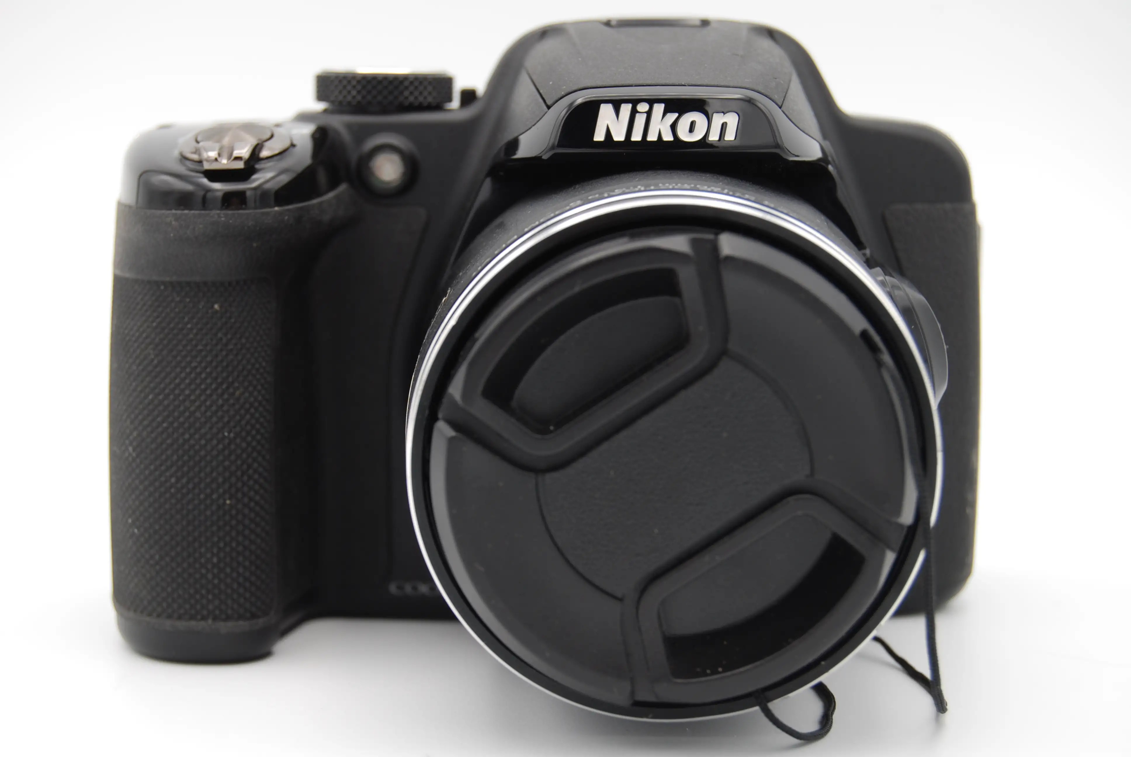 NIKON COOLPIX P520 18.1MP 3.2''SCREEN 41.7X ZOOM DIGITAL CAMERA