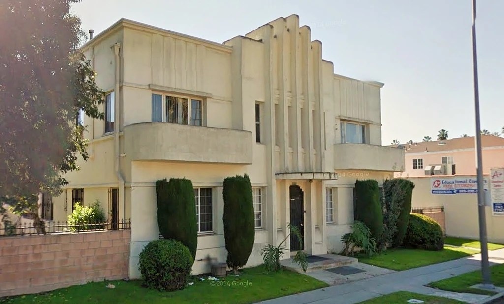 Art Deco style on Apartment Building Los Angeles area r/StreamlineModerne