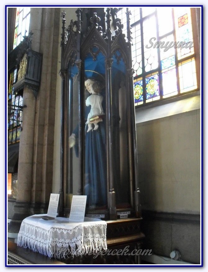 St. Antoine Katolik Kilisesi Taksim Forum Gerçek