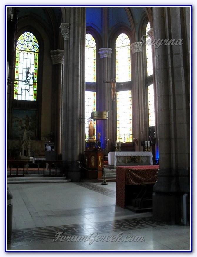 St. Antoine Katolik Kilisesi Taksim Forum Gerçek