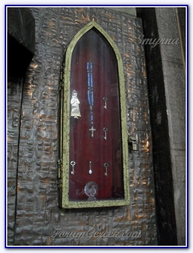 St. Antoine Katolik Kilisesi Taksim Forum Gerçek