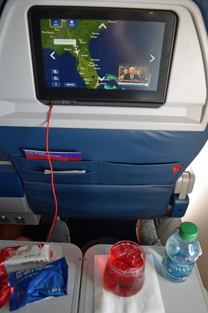 Delta First Class + Sky Club MKEATLFLL (pics)