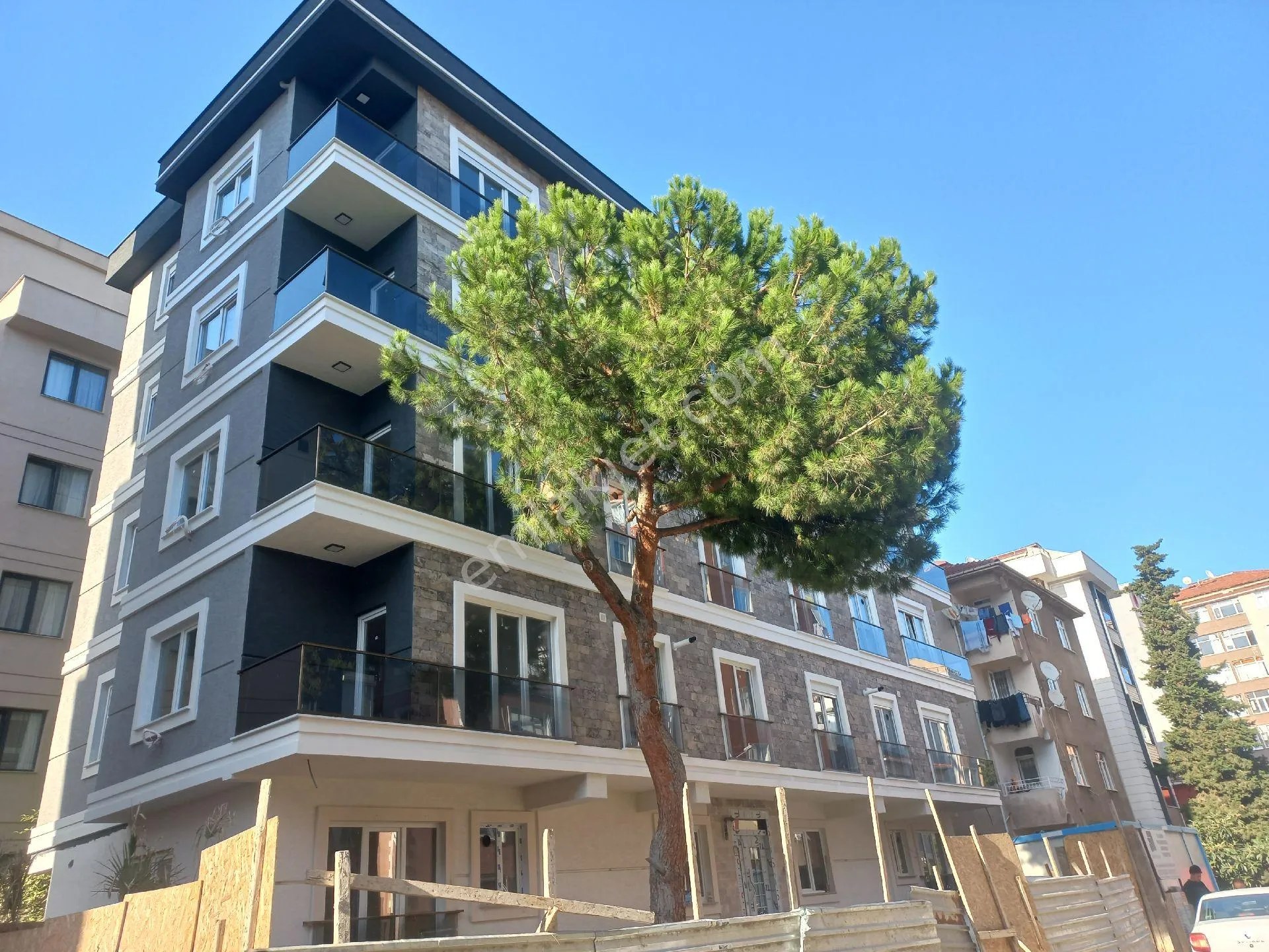 Emlakçıdan İstanbul Kartal Atalar Mahallesi 3+1 Satılık Daire 3.150.000