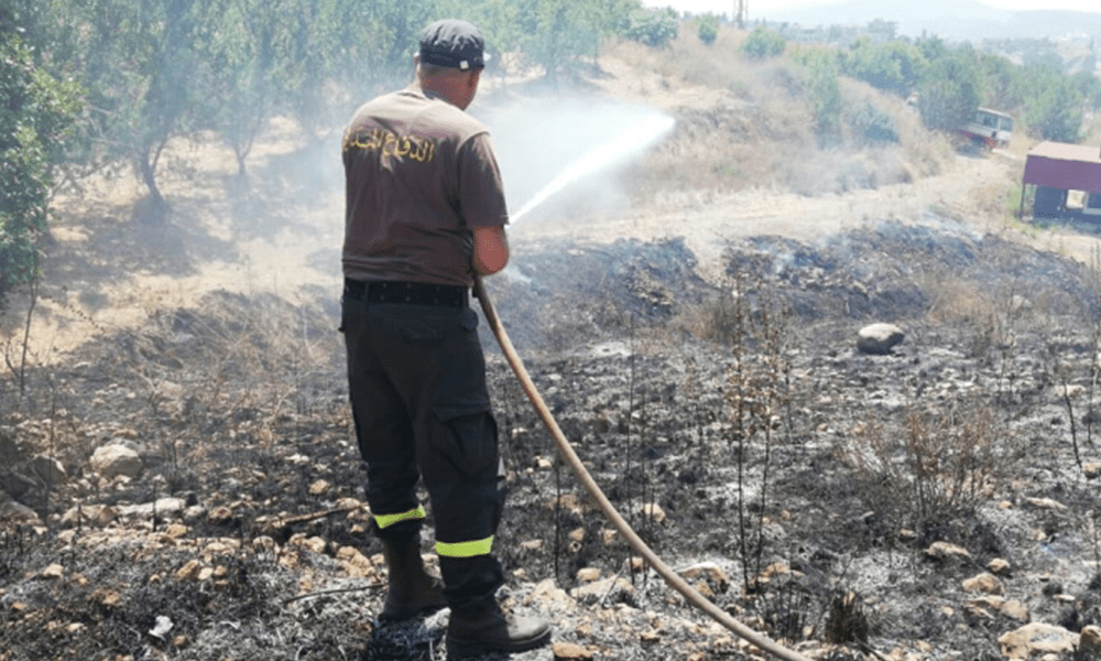 IMLebanon إخماد حريقين في مشحا وقبعيت العكاريتين