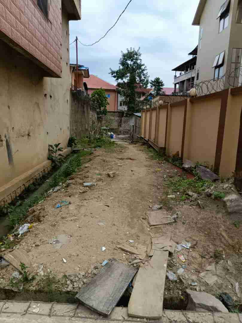 BIENS A VENDRE, Terrain / parcelle, Nombre de chambre(s) peu importeLieu Kinshasa Ngaliema