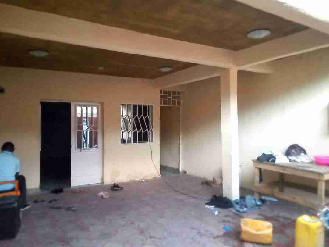 BIENS A VENDRE, Tous types de bien, Nombre de chambre(s) peu importeLieu Kinshasa Lemba