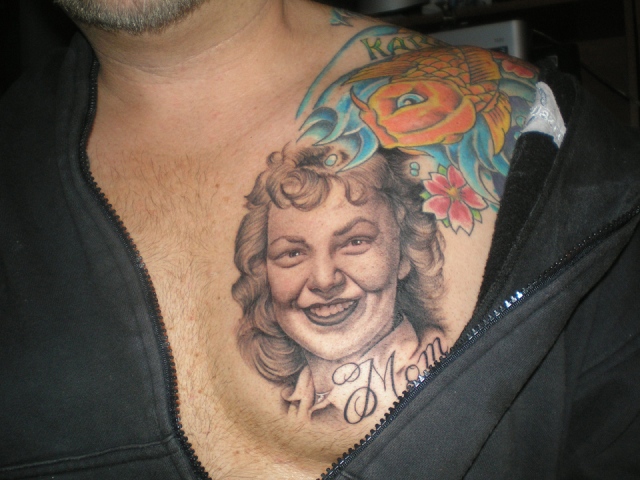 Low Lock tattoo Studio Ron Meyers Memorial tattoo for clients mom