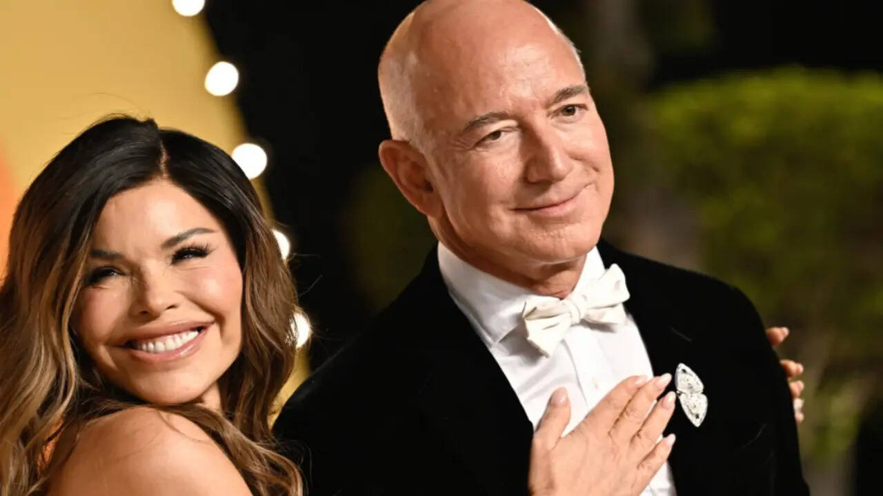 Kardashians Gift Lauren Sánchez SpaceInspired Handbag After ‘Historic