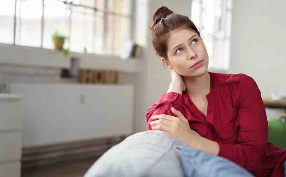 هل افرازات صفراء من المهبل بدون رائحة طبيعية 3a2ilati