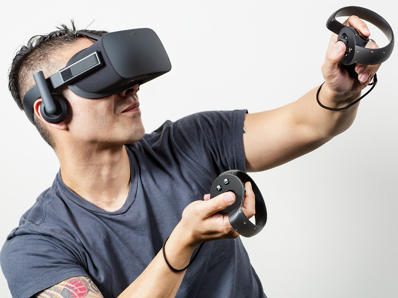 說得出三大 VR 頭顯的名稱，也得知道 VR 輸入裝置應該長什麼樣子 3C 新報