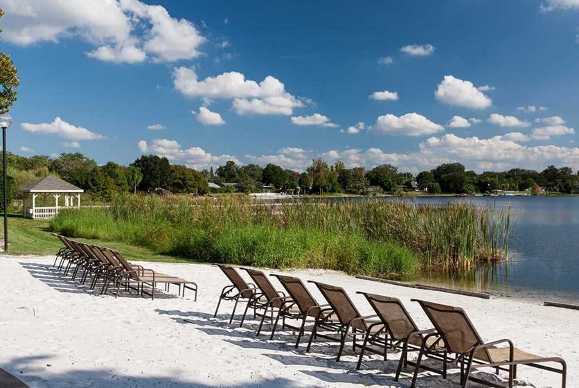 The Enclave at Lake Underhill Orlando Apartments