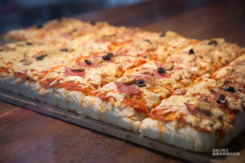 【台南美食】藏在南台學區的平價PIZZA,一個人就可以獨享的Pizza Bar 【台南美食】藏在南台學區的平價PIZZA,一個人就可以獨享的Pizza Bar