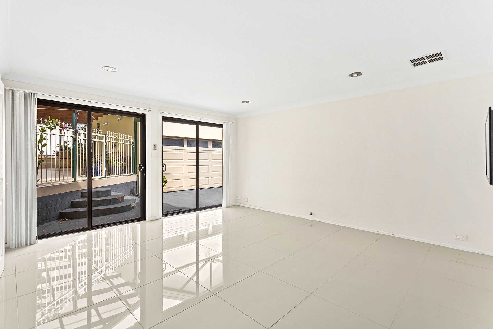 Real Estate For Lease 21 Taffs Avenue Lugarno NSW