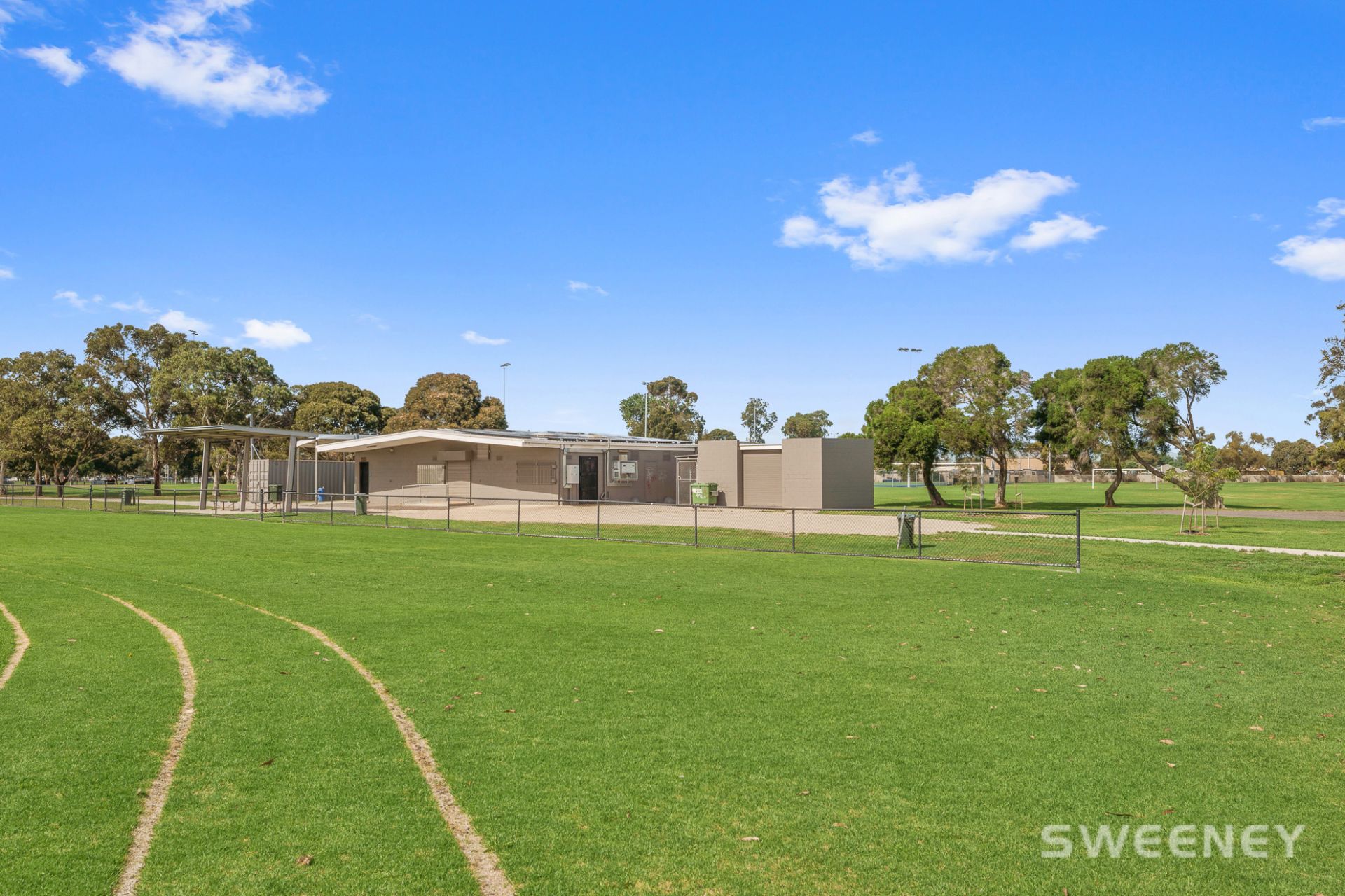 68 McIntyre Drive, ALTONA Sweeney Estate Agents
