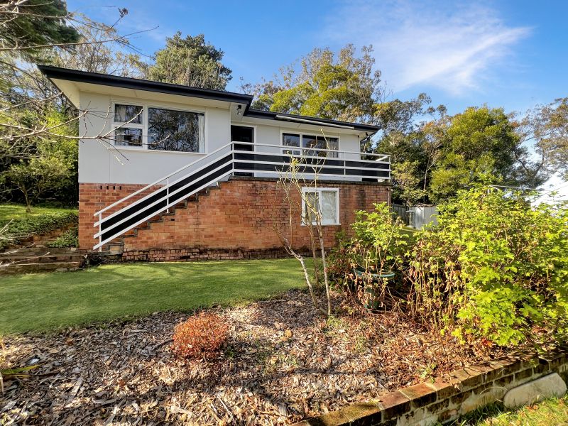 64 Railway Parade, Hazelbrook Chapman Real Estate