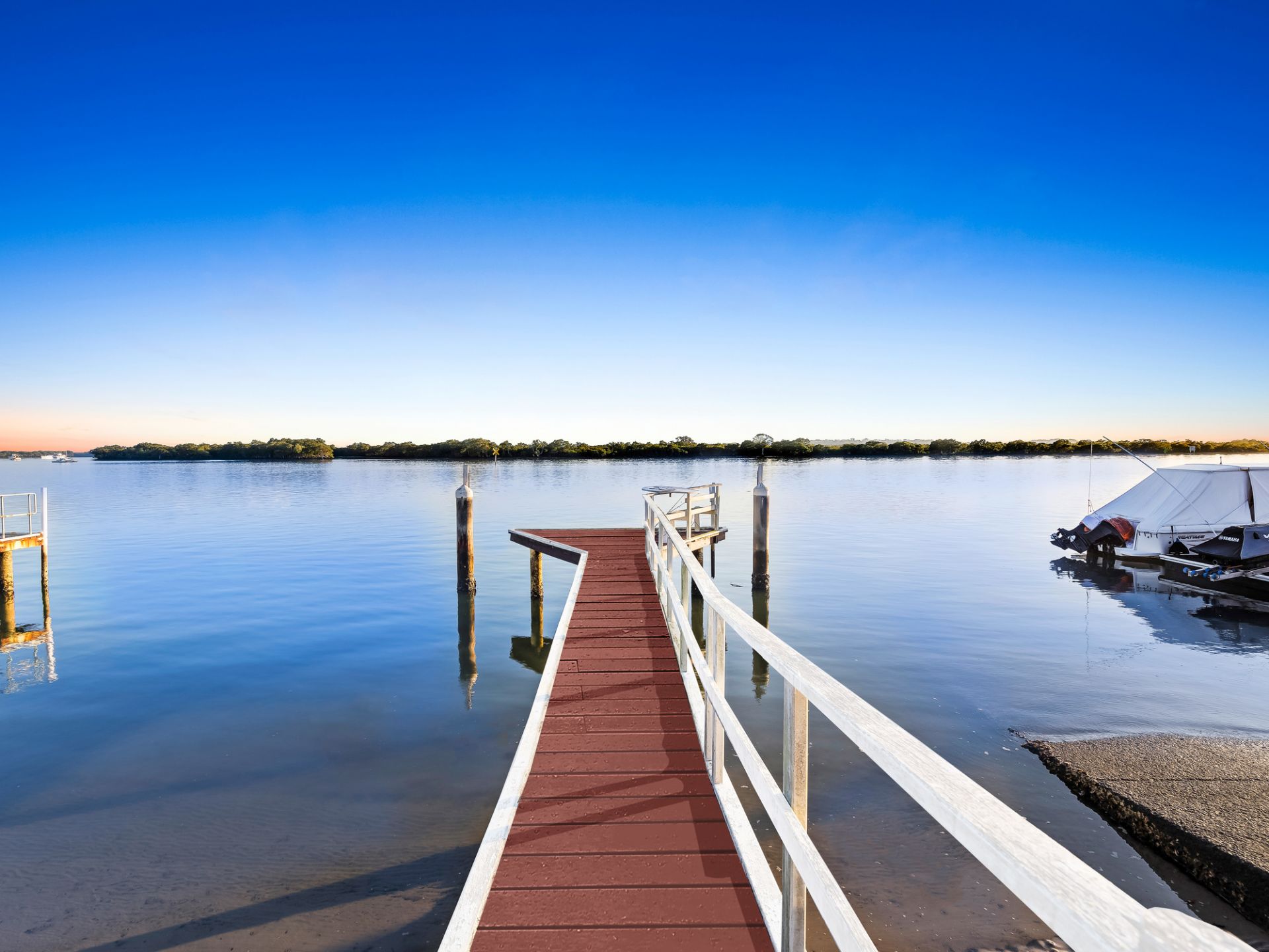 18 The Esplanade, Jacobs Well Amir Prestige Group