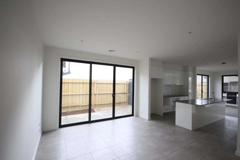 3 Braddon Way, Lynbrook OBrien Real Estate