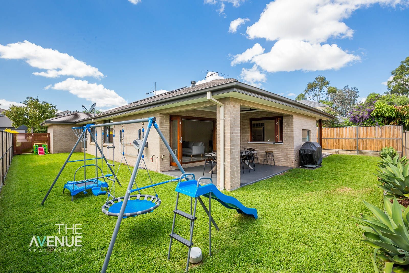 Real Estate For Sale 5 The Ponds Boulevard The Ponds , NSW
