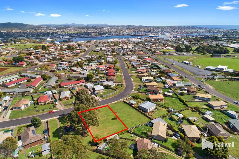 35 Loane Avenue, East Devonport Halliwell Property Agents