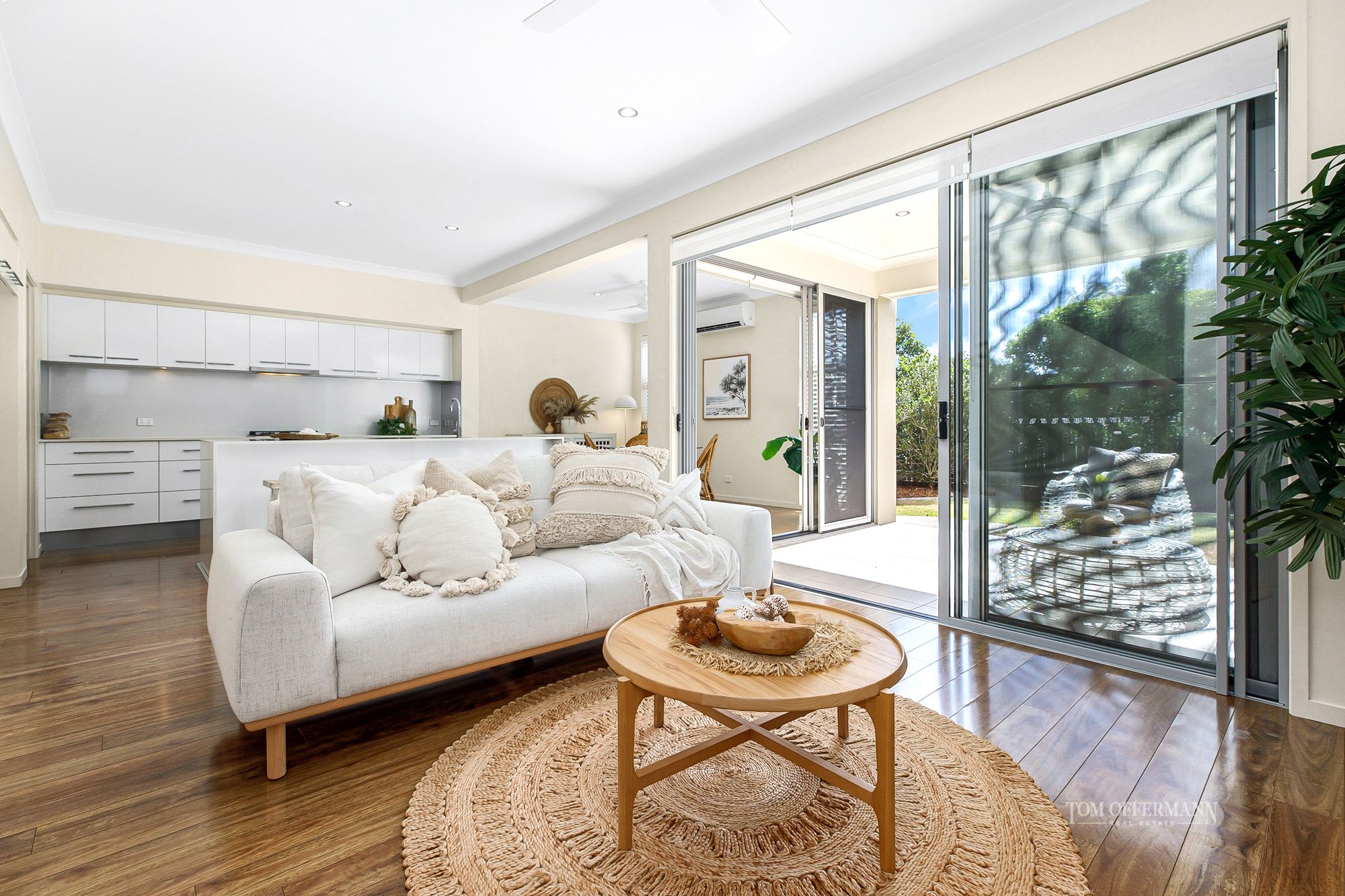 Real Estate For Sale 2/9 Lake Weyba Drive Noosaville , QLD