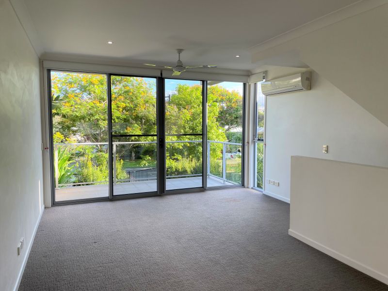 Real Estate For Sale 33/5036 Emerald Island Drive Carrara , QLD