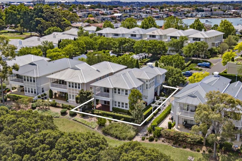 Real Estate For Sale 22 Jacaranda Drive Cabarita , NSW