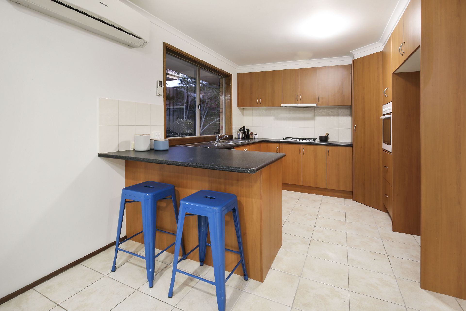 Real Estate For Sale 28 Bowman Drive Mill Park , VIC