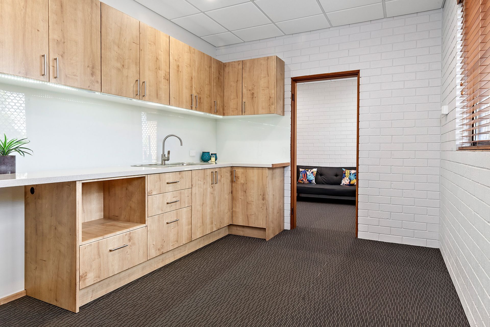 Real Estate For Sale 2 Pindimar Close Eleebana , NSW