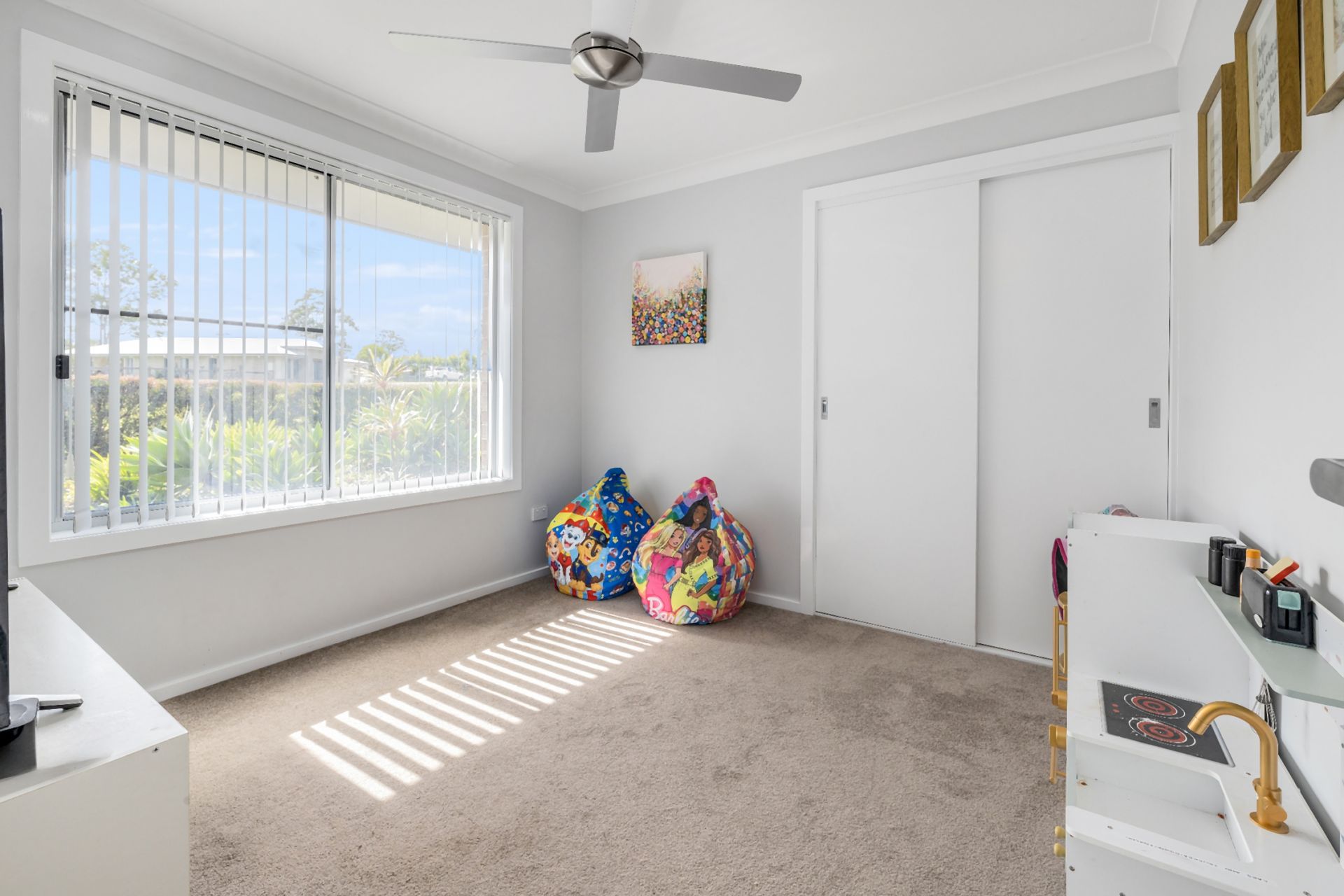 Real Estate For Sale 61 Waratah Drive Yarravel , NSW